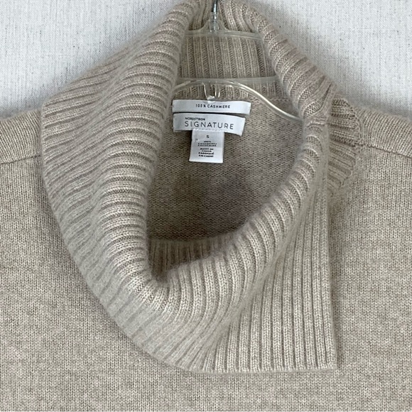 Nordstrom Signature - 100% Cashmere Split Turtleneck Sweater - Size Small - Picture 4 of 13